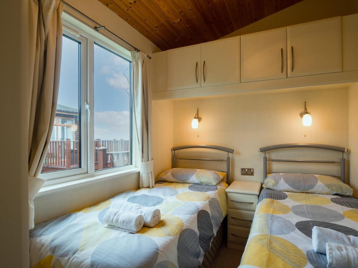 Finest Retreats - Whitsand Bay Lodge Торпойнт Екстериор снимка