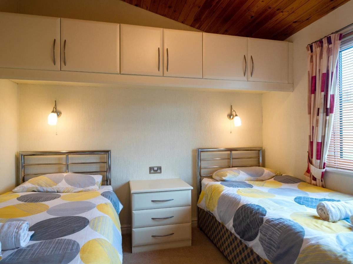 Finest Retreats - Whitsand Bay Lodge Торпойнт Екстериор снимка