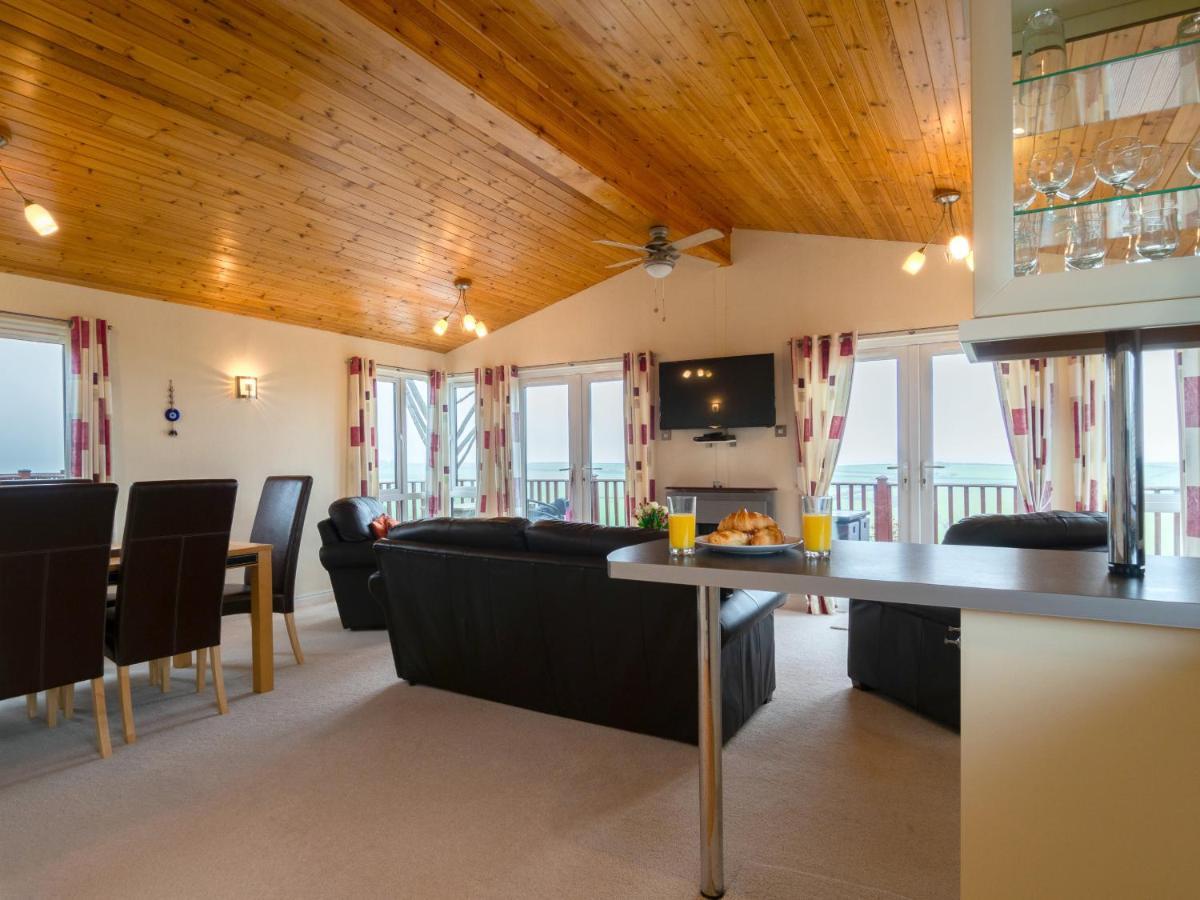 Finest Retreats - Whitsand Bay Lodge Торпойнт Екстериор снимка