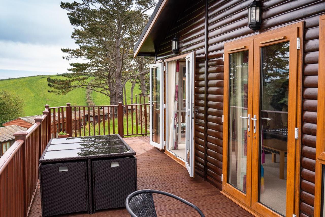 Finest Retreats - Whitsand Bay Lodge Торпойнт Екстериор снимка