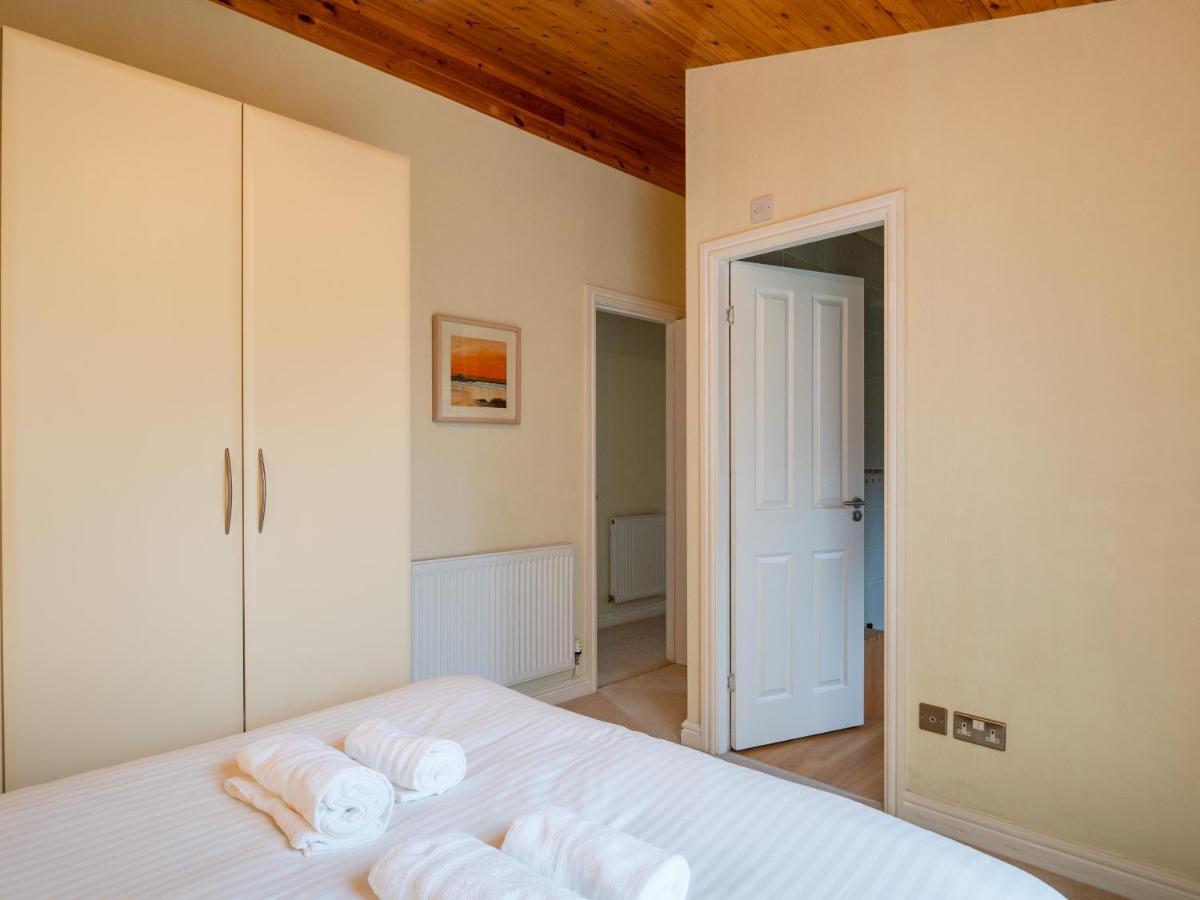 Finest Retreats - Whitsand Bay Lodge Торпойнт Екстериор снимка