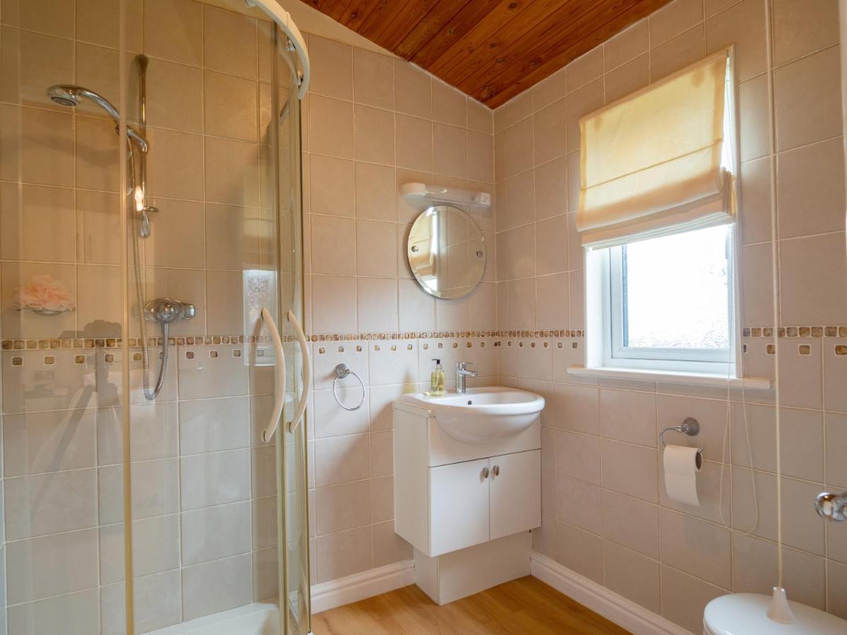 Finest Retreats - Whitsand Bay Lodge Торпойнт Екстериор снимка